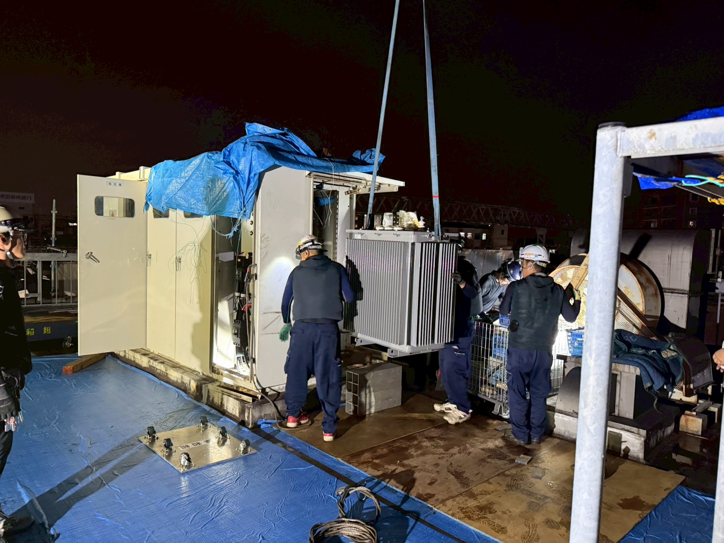 某駅前ビル（トランス更新工事）