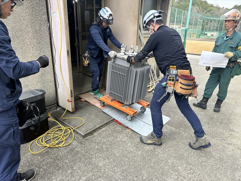 某学校（高圧機器更新工事）